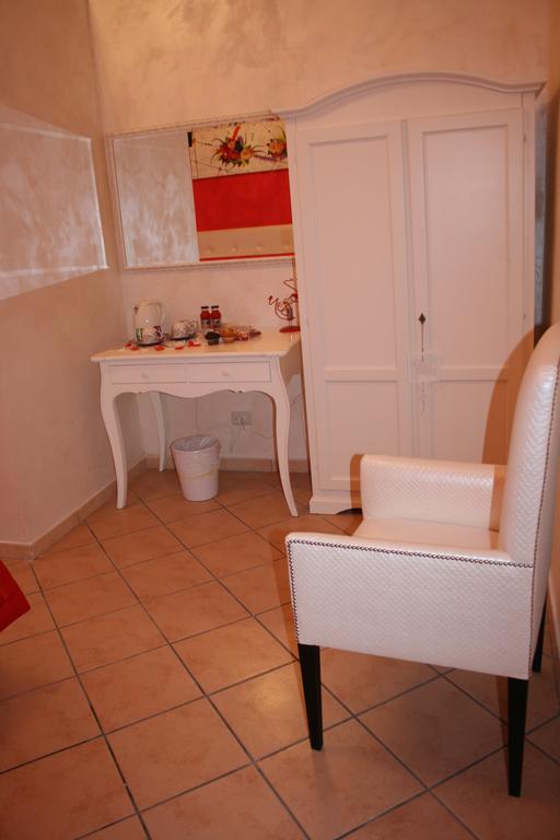 Crystal Rhome Guest house